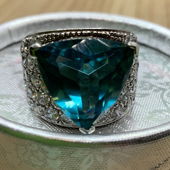Real Collectibles by Adrienne 925 Faux Blue Topaz Crystals Ring Size 5.25 - Picture 2 of 7
